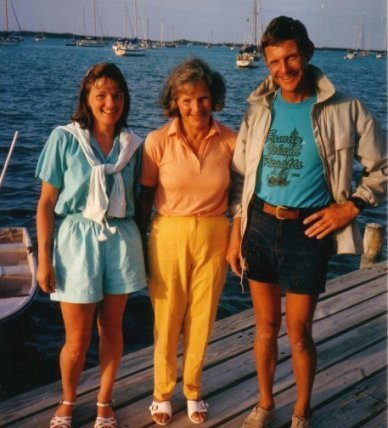 Carol, Mum, and author in Georgetown